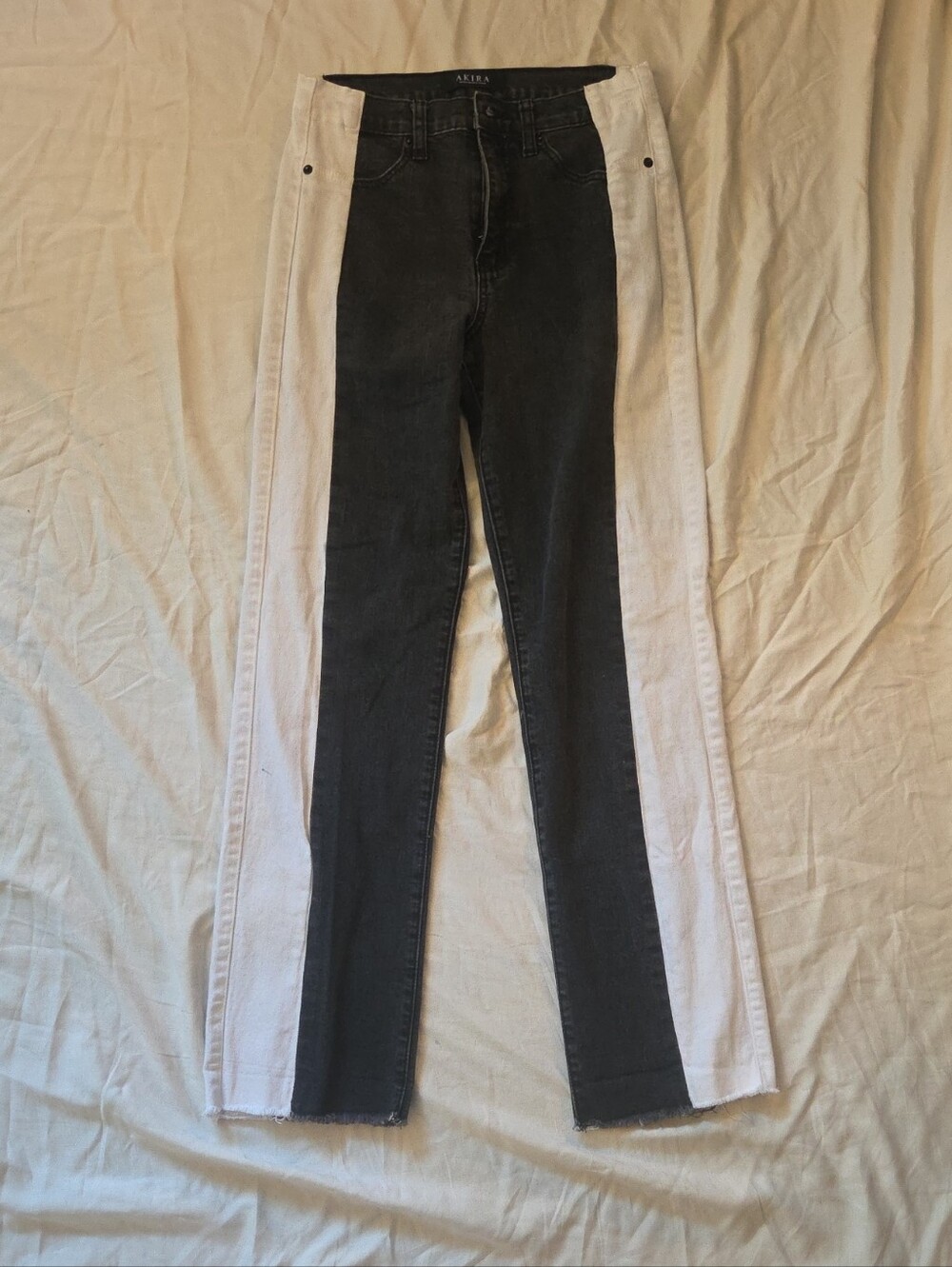 AKIRA Black Center with White Side-Panel Skinny Jeans